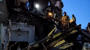 Война, 22 апреля. Кредит Украине на €90 млрд утвердили, Венгрия сняла вето. В РФ остановился уже третий за неделю НПЗ. В Сызрани обрушился подъезд жилого дома