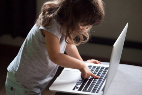 «Кто взял Берлин?» В TikTok вирусятся победобесные ролики с участием детей