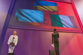 Пастухов: «Девочка-подросток, стоящая спиной к украинскому флагу, – плохой знак»