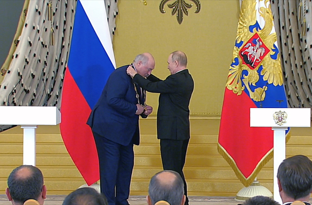 Мошес: «Если перед Лукашенко поставить жесткий выбор, он всегда выберет Россию»