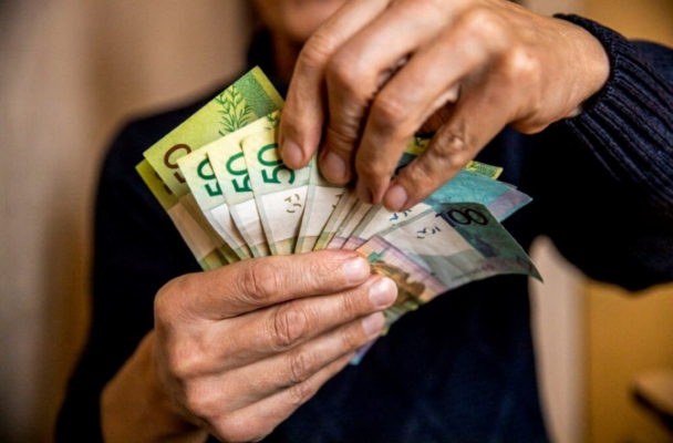 Лузгина: «Раз предприятия хуже работают, у них нет потенциала повышать зарплаты»