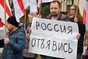 Руселік: «Бясконца доўга можна назіраць за тым, як цячэ вада, як гарыць агонь і як беларусы дружна насыпаюць за каўнер расейцам за «Белоруссию»